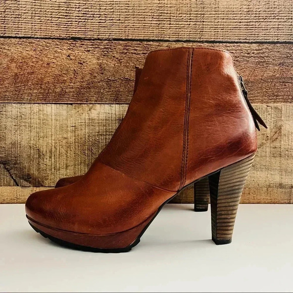 Paul Green Roxie Leather Boot - Picture 2 of 11